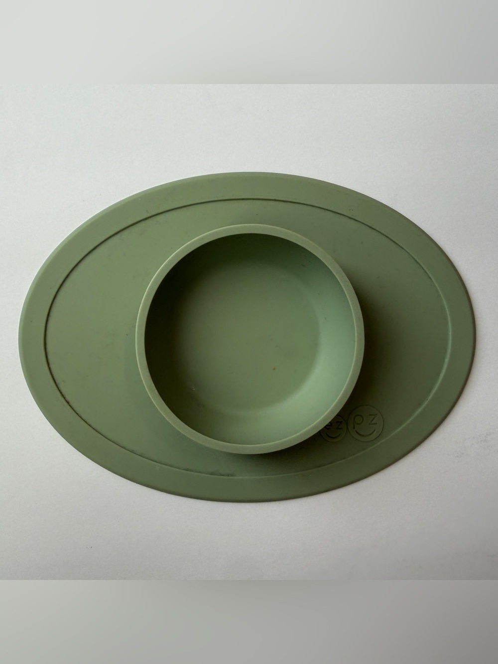 EZPZ // Tiny Bowl in Sage (4m+) // Baby Gift